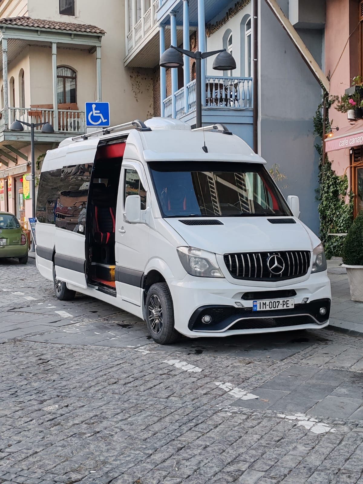 car2