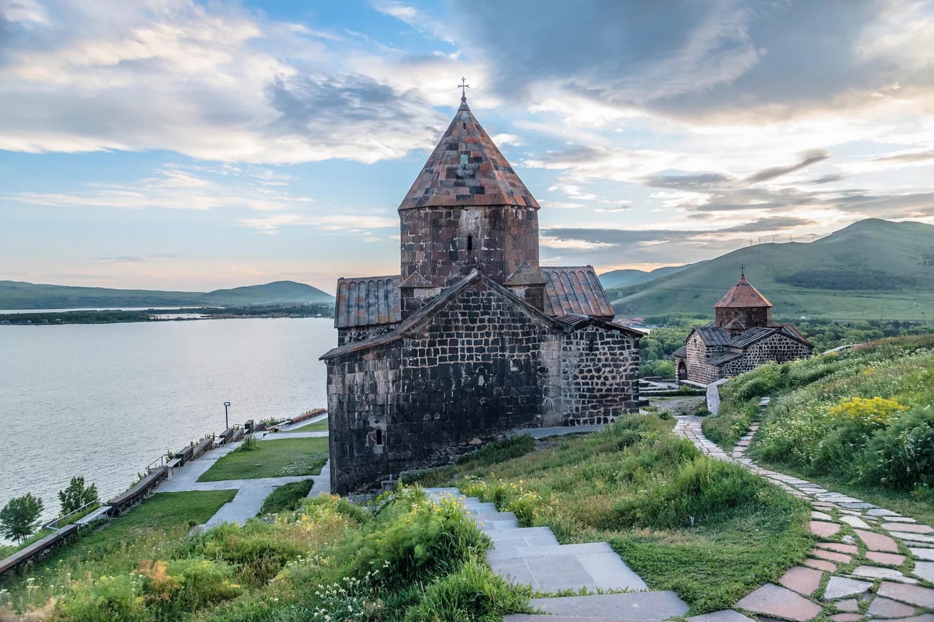 4.-Sevanavank-Monastery-Kale-Sevan