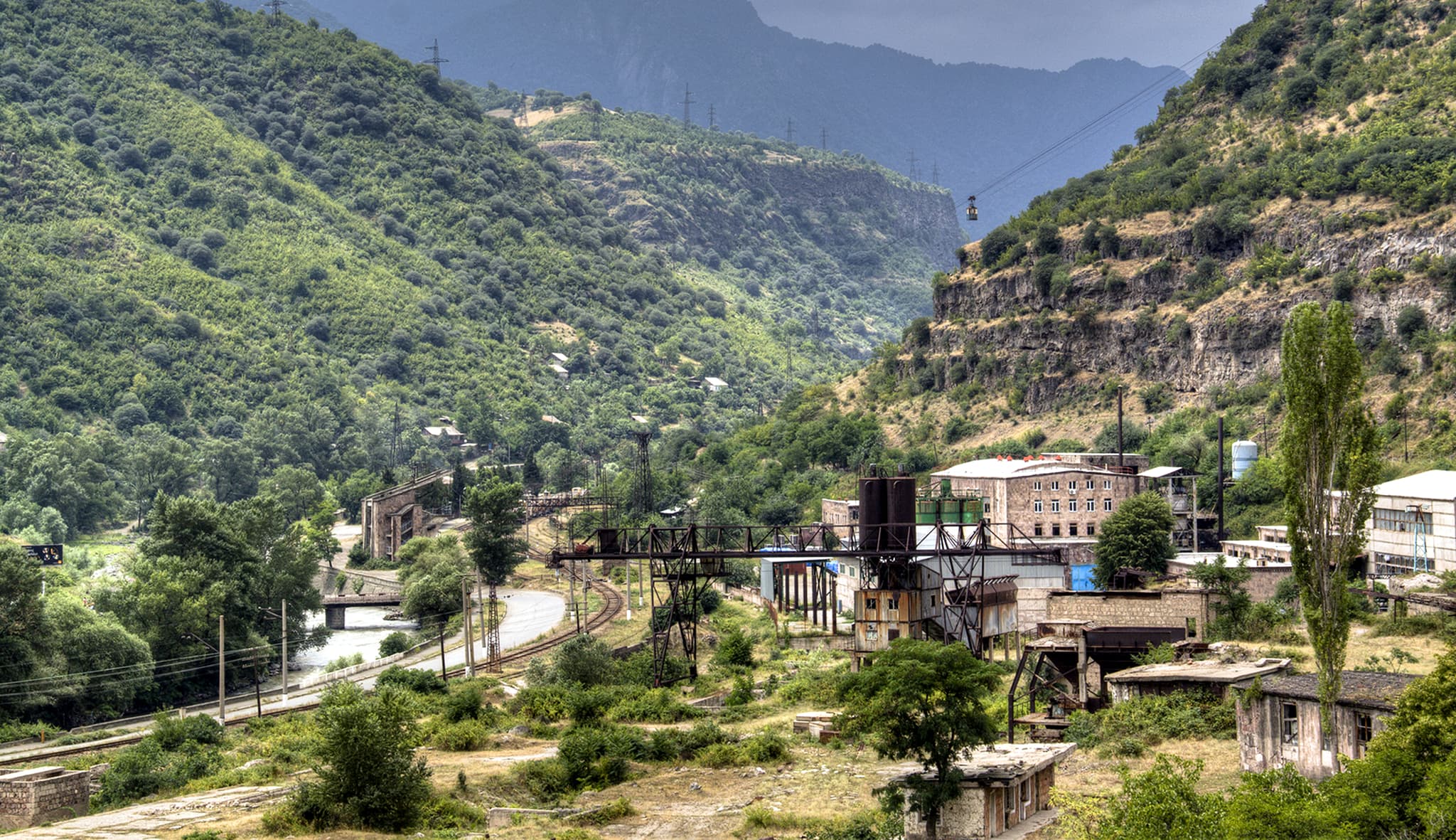 dreamstime_c_alaverdi_usine3